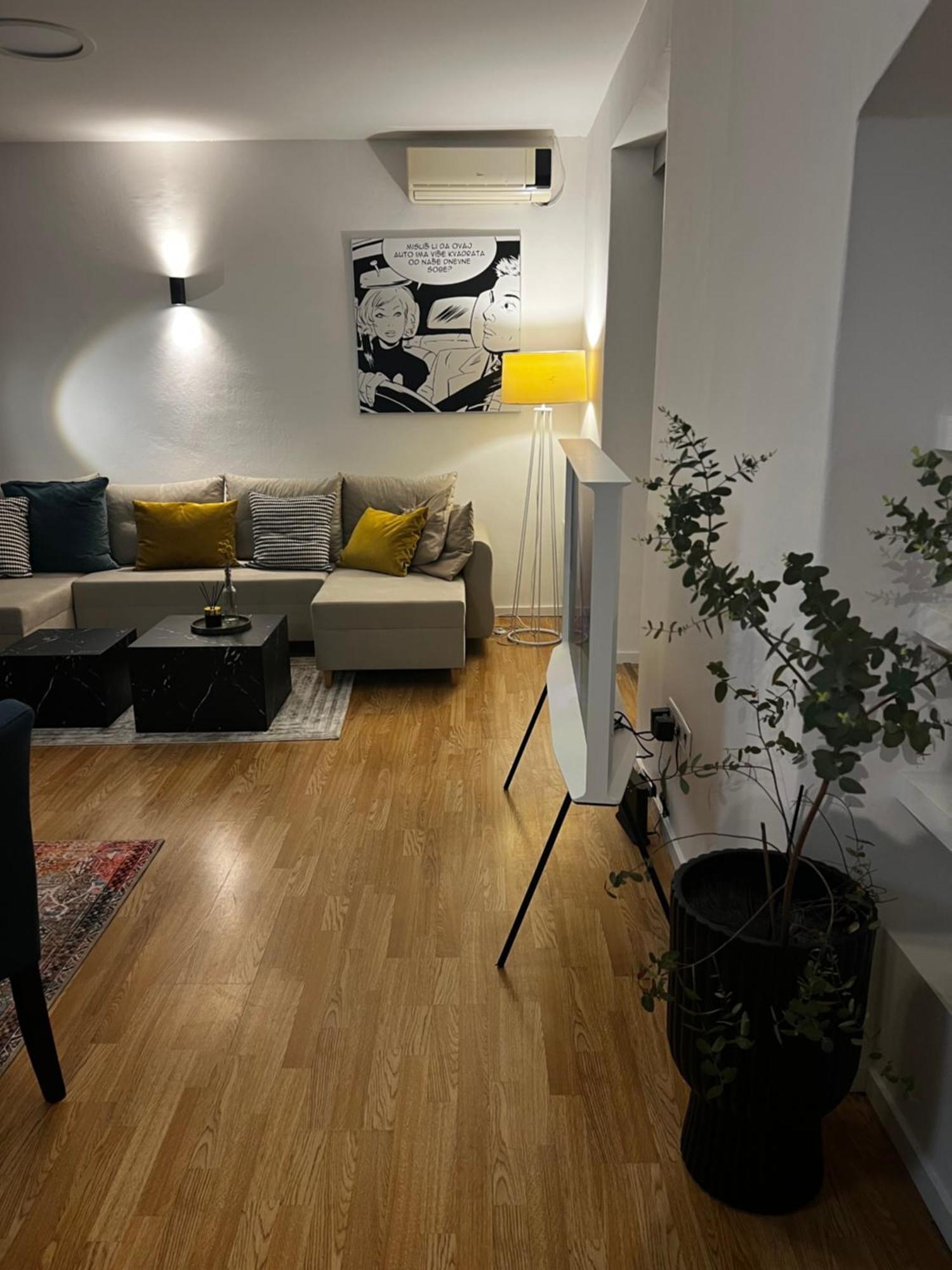 Capital 1 Apartment *
